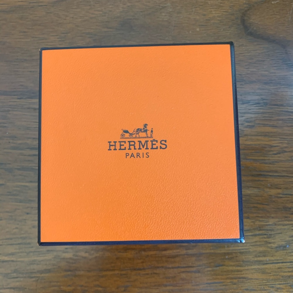HERMES boxes, ribbons, receipt holder, & gift bag - Picture 12 of 13